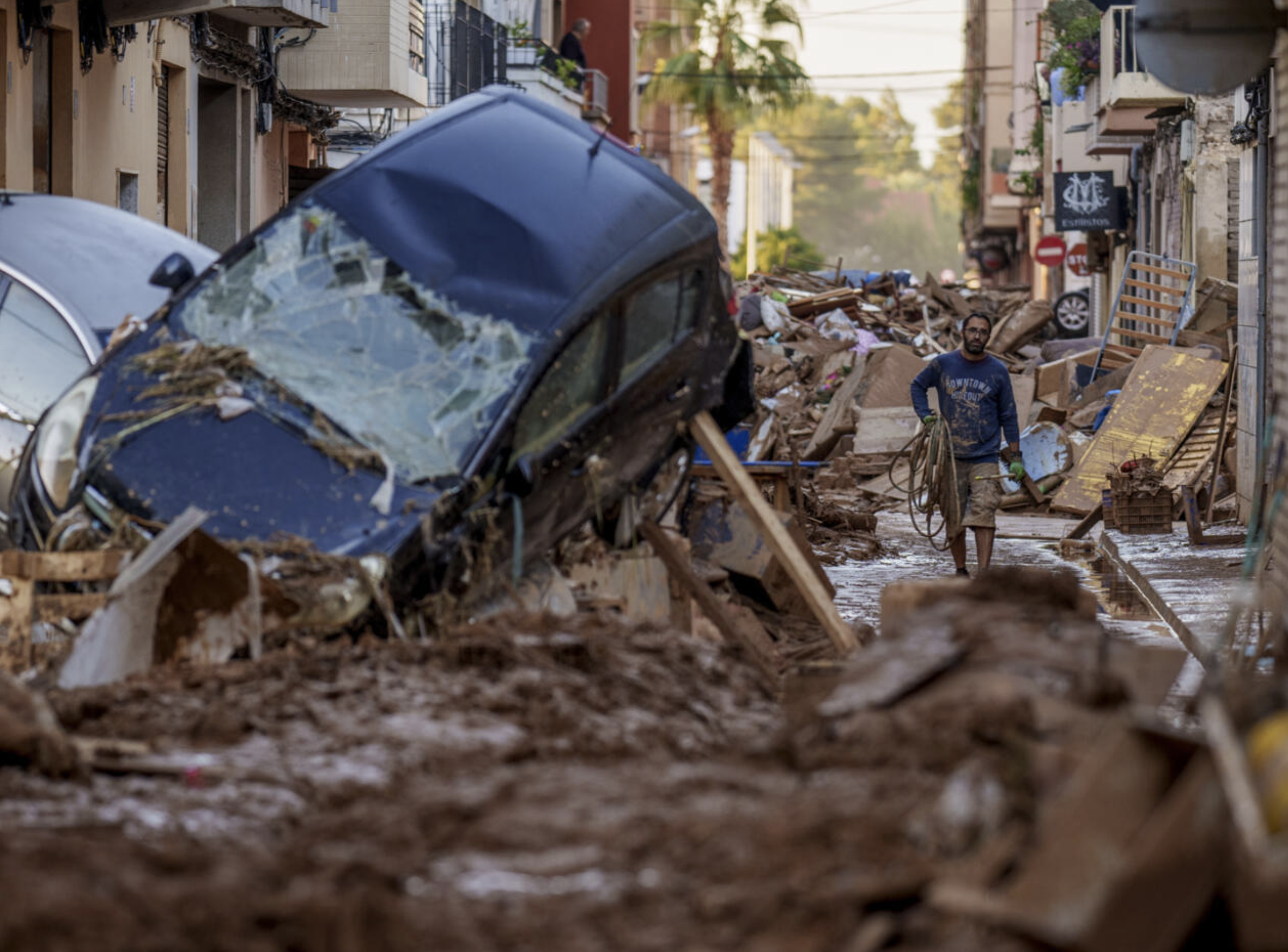 Reflexión Psicológica sobre el 2024 en Valencia: La Resiliencia ante la Tragedia y la Naturaleza